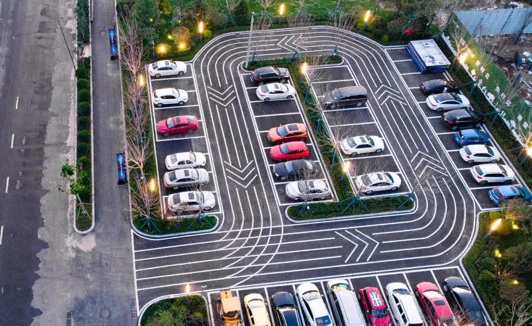 打造主题公园完美第一印象：停车场设计